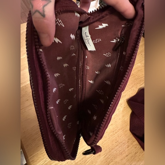 Rad Rev Corduroy Sling in Burgundy - Picture 5 of 6